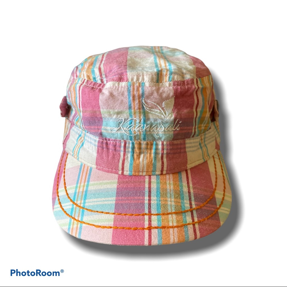 🍎 3/$6 or$4 each 🍎 Cute little plaid hat